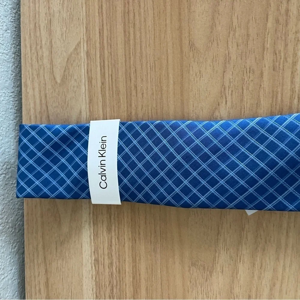 NEW CALVIN KLEIN Blue Stripe Tie $70 Silk Blend